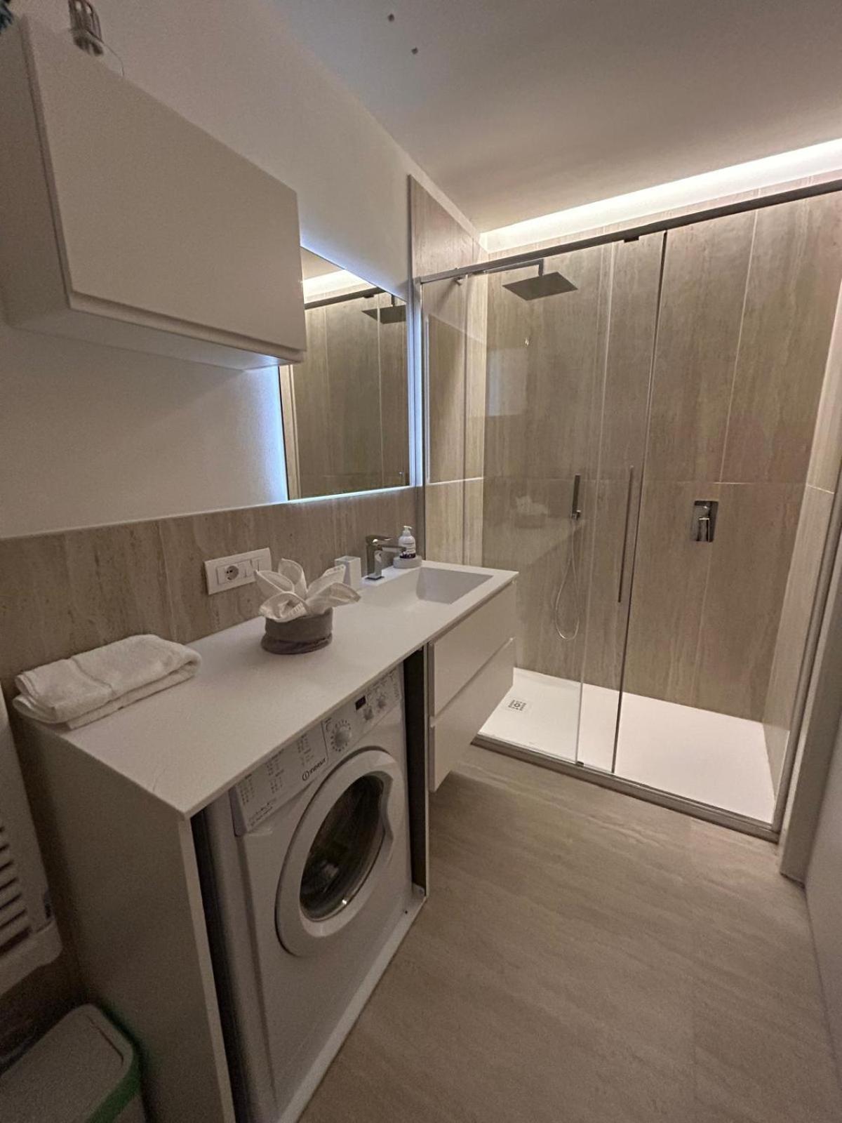 Vittorio Emanuele Apartment - Downtown Комо Екстер'єр фото