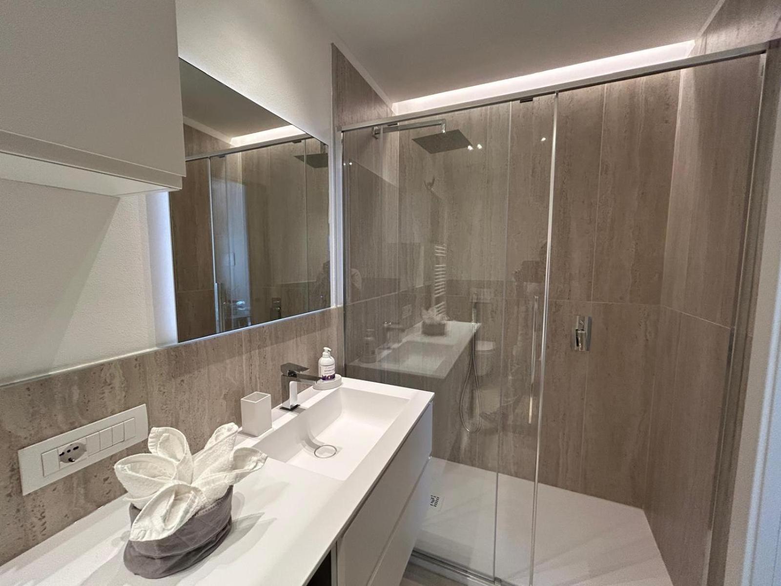 Vittorio Emanuele Apartment - Downtown Комо Екстер'єр фото